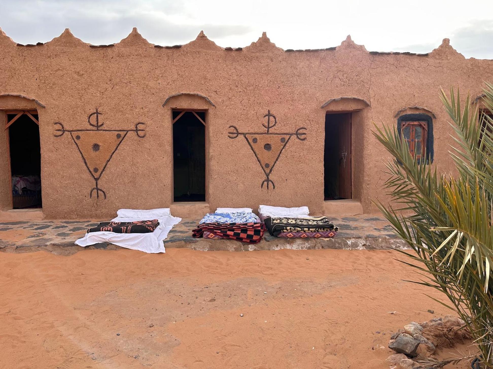 Auberge Dinosaur Kem Kem Hotel Tafraoute Sidi Ali Exterior foto